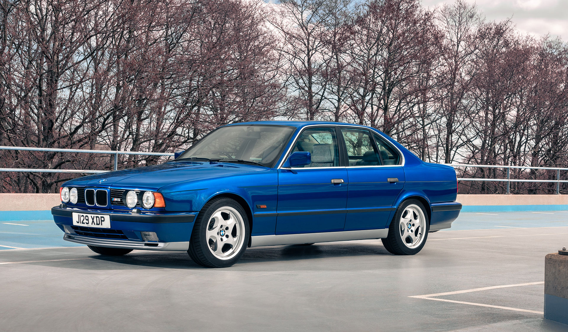 BMW-E34-M5-01 BMW E34 M5